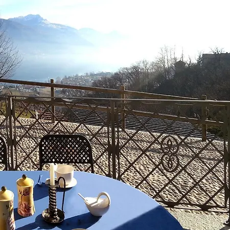 Giglio Comer Daire