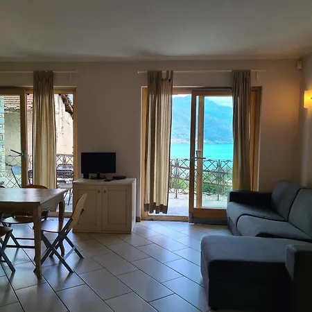 Giglio Comer Lägenhet